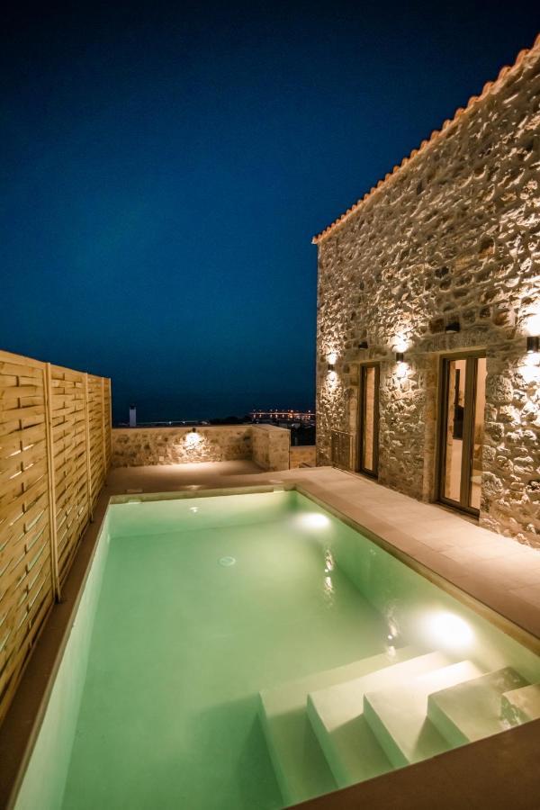 Mani Luxury Suites And Studios In Gytheio With Private Pools 외부 사진